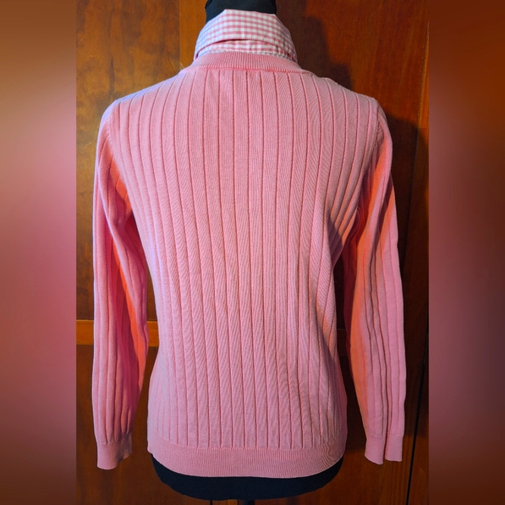 IZOD women's pink sweater with dicky collar and faux button front. Size S - Picture 4 of 5